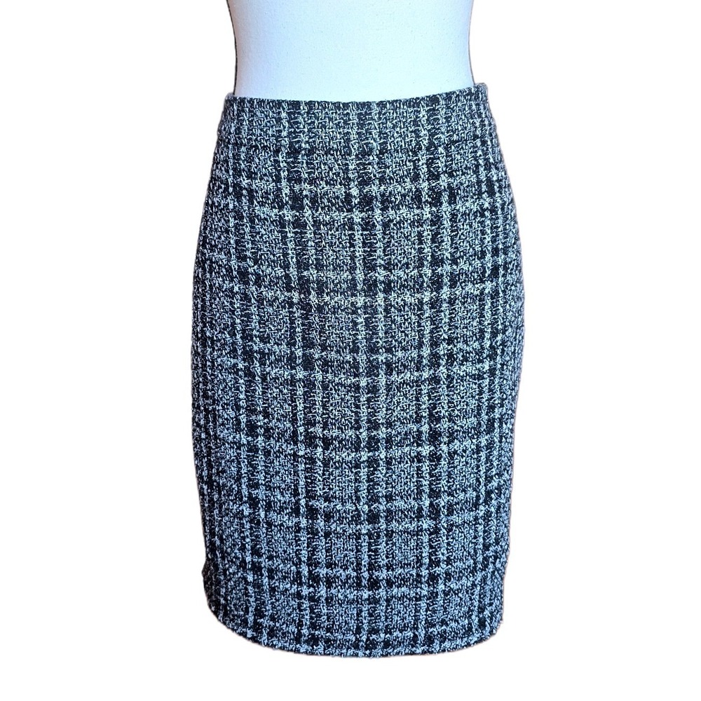 DKNY Size 6 Tweed Pencil Skirt Black White Plaid 16x22 Boucle Lined Side Zip B68
